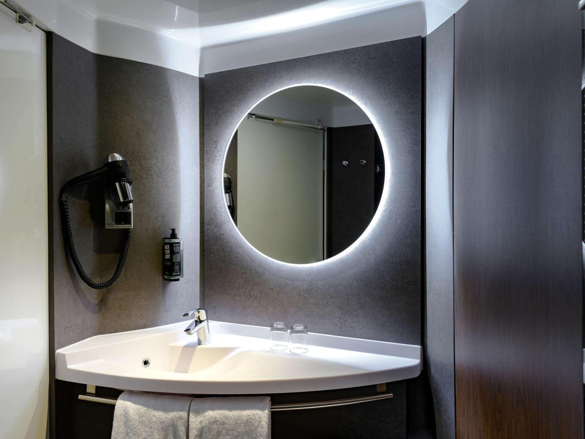 ไอบิส มึนเชน พาร์คสตัดท์ ชวาบิง Hotel มิวนิก ภายนอก รูปภาพ